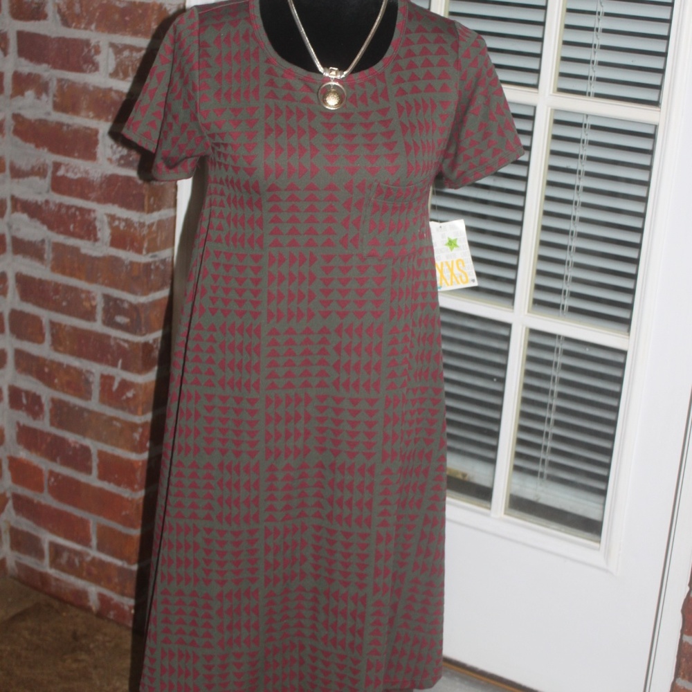 LuLaRoe Dress olive green red triangles stretch longer in back shirt slv…XXS New